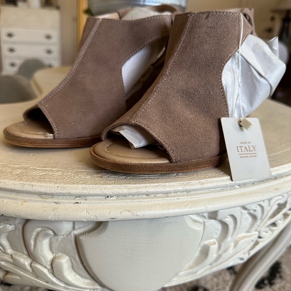 Barbara Barbieri Slingback Wedge Shoes - Picture 2 of 2